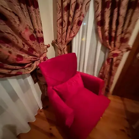 ホテル Lux Sea View Willas 4*